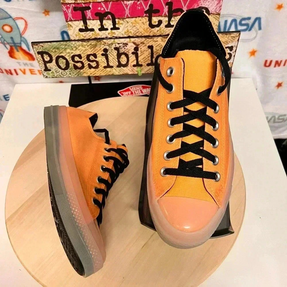 CONVERSE CTAS OX ORANGE 🍊 PALE - Picture 2 of 11